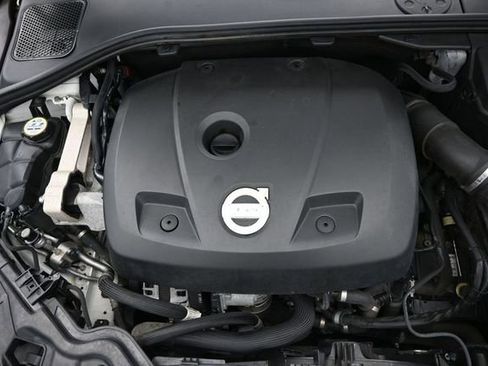 Used 2015 Volvo V60 T5 Premier Plus FWD image 12