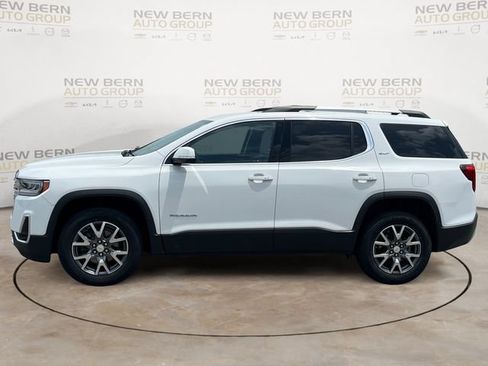 Used 2023 GMC Acadia SLT FWD image 2