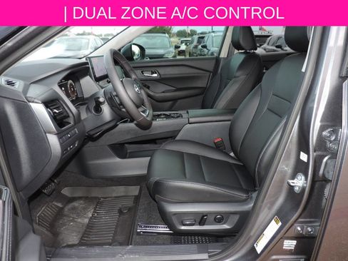 Certified 2024 Nissan Rogue SL AWD/4WD image 20