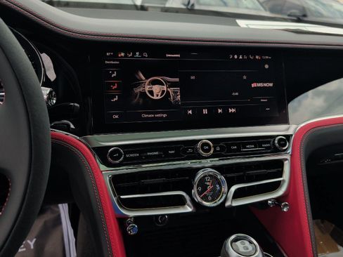 New 2026 Bentley Flying Spur Plug-In Hybrid AWD/4WD image 30