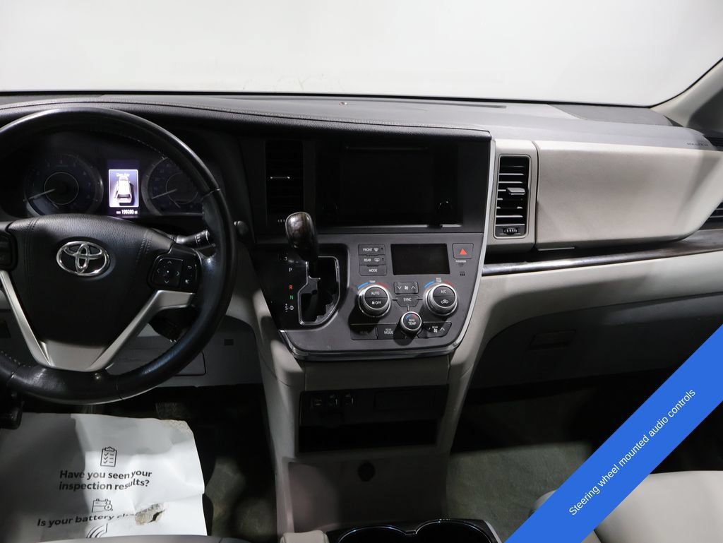 Used 2015 Toyota Sienna XLE AWD/4WD image 3