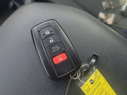 Used 2023 Toyota RAV4 XLE w/ Convenience Package FWD image 28