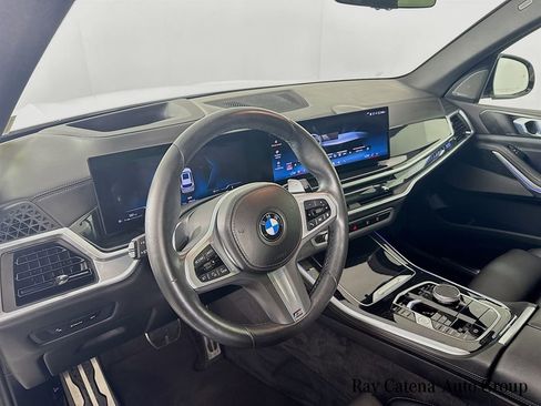 Used 2024 BMW X5 xDrive40i w/ M Sport Package AWD/4WD image 9