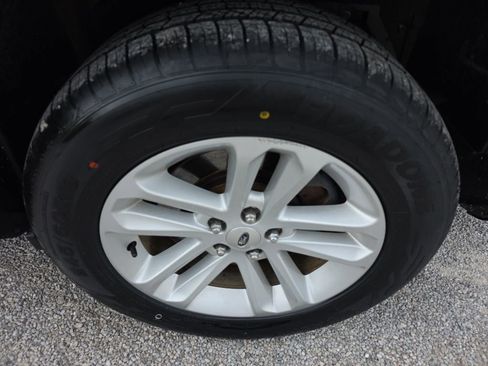 Used 2014 Ford Explorer XLT AWD/4WD image 28