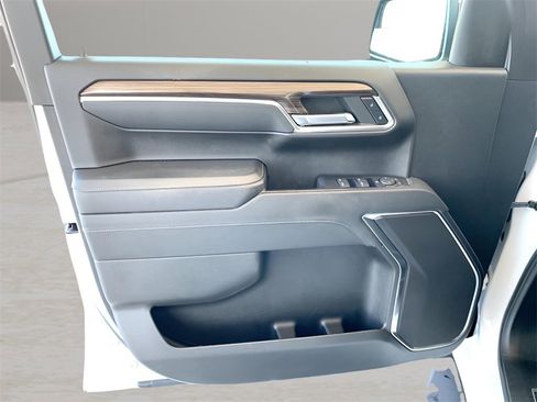 Used 2023 Chevrolet Silverado 1500 LT image 12