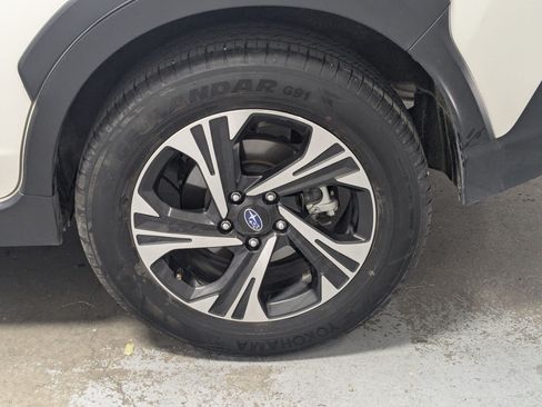 Used 2025 Subaru Crosstrek 2.5i Premium AWD/4WD image 28