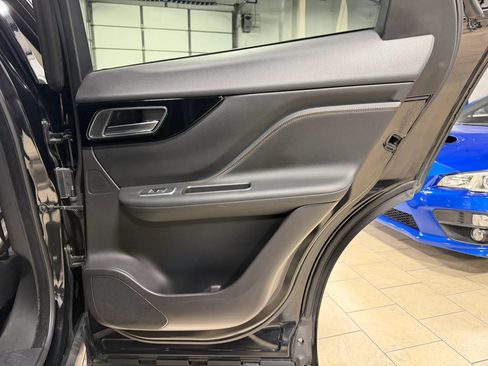 Used 2019 Jaguar F-PACE Prestige AWD/4WD image 36