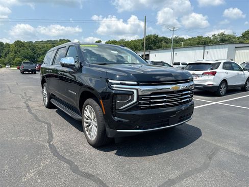 New 2025 Chevrolet Suburban Premier w/ Sun And Tow Package image 2