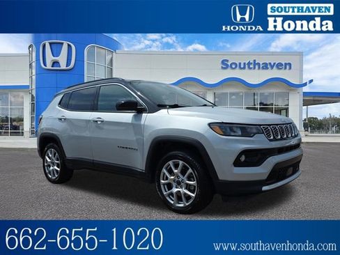 Used 2025 Jeep Compass Limited AWD/4WD image 1