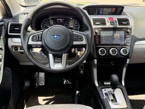 Used 2018 Subaru Forester 2.5i Premium AWD/4WD image 17