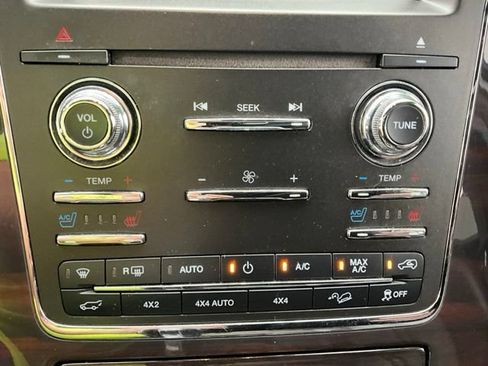 Used 2017 Lincoln Navigator Reserve AWD/4WD image 14