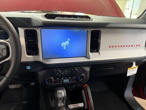 New 2025 Ford Bronco Heritage Edition image 16