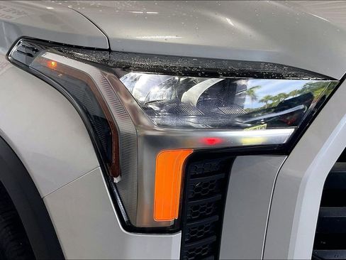 Used 2026 Toyota Tundra Limited AWD/4WD image 24