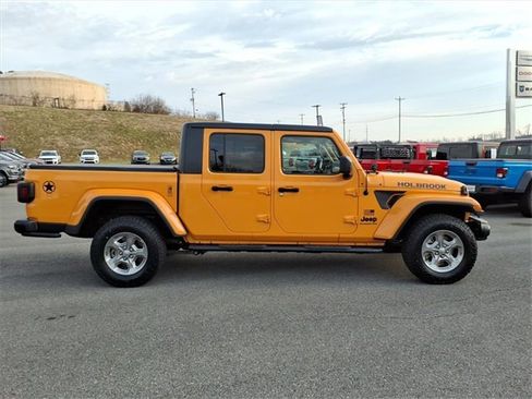 Used 2021 Jeep Gladiator Sport image 3