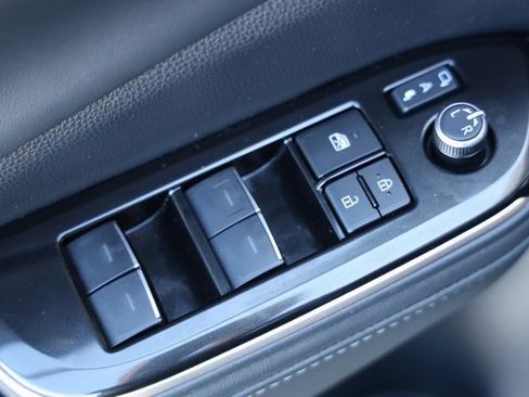 Certified 2025 Toyota Crown Signia w/ Advanced Technology Package image 25