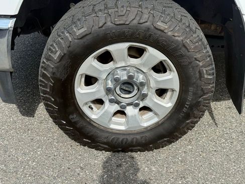 Used 2024 Ford F350 XLT w/ FX4 Off-Road Package image 11