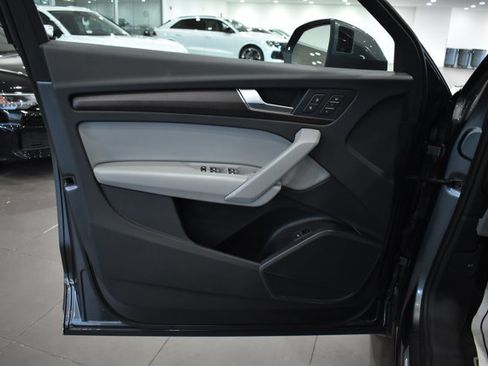 Used 2023 Audi Q5 2.0T Premium w/ Convenience Package image 31