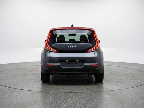 Used 2025 Kia Soul LX w/ LX Technology Package FWD image 7