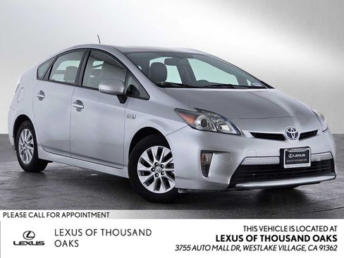 Used 2015 Toyota Prius Prime Advanced FWD image 1