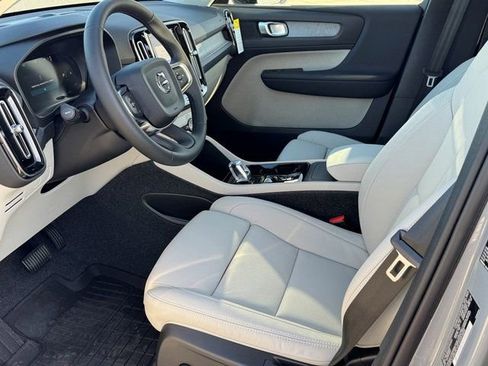 New 2026 Volvo XC40 B5 Plus w/ Protection Package Premier image 18