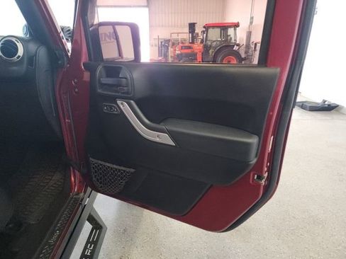 Used 2013 Jeep Wrangler Unlimited Sahara w/ Dual Top Group image 15