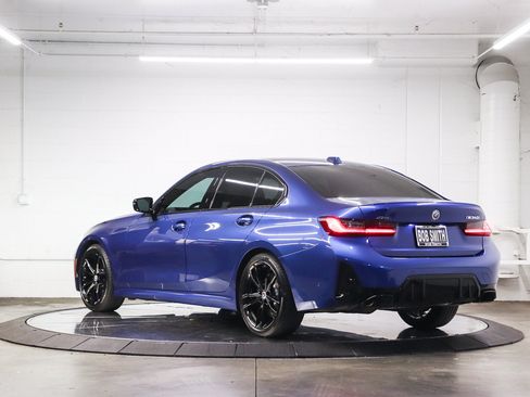 Used 2023 BMW M340i xDrive w/ Premium Package AWD/4WD image 4