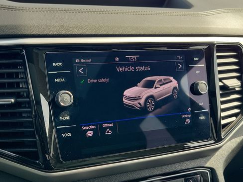 Used 2023 Volkswagen Atlas Cross Sport SEL image 34