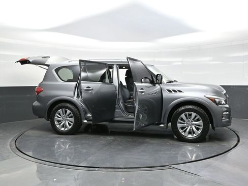 Used 2016 INFINITI QX80 4WD w/ Driver's Assistance Package image 41