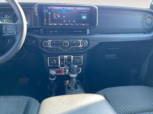 Used 2024 Jeep Wrangler Unlimited Rubicon 4xe AWD/4WD image 11