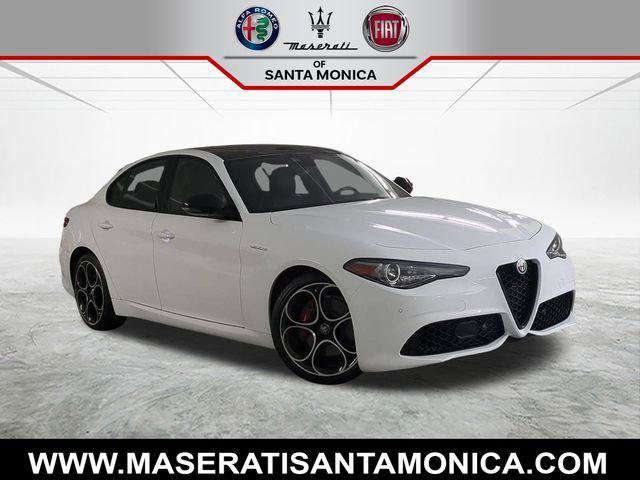 Certified 2023 Alfa Romeo Giulia Veloce RWD image 1