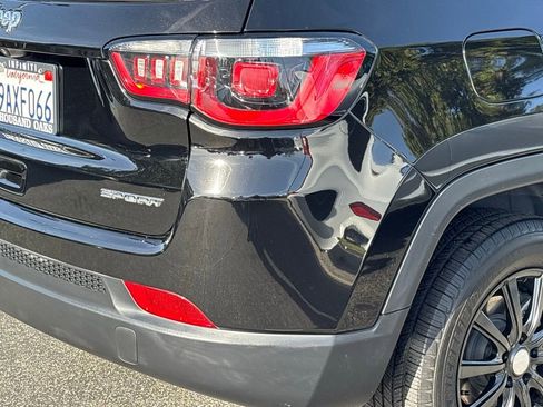 Used 2018 Jeep Compass Sport FWD image 7