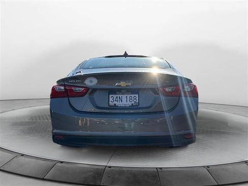 Used 2018 Chevrolet Malibu LT image 4