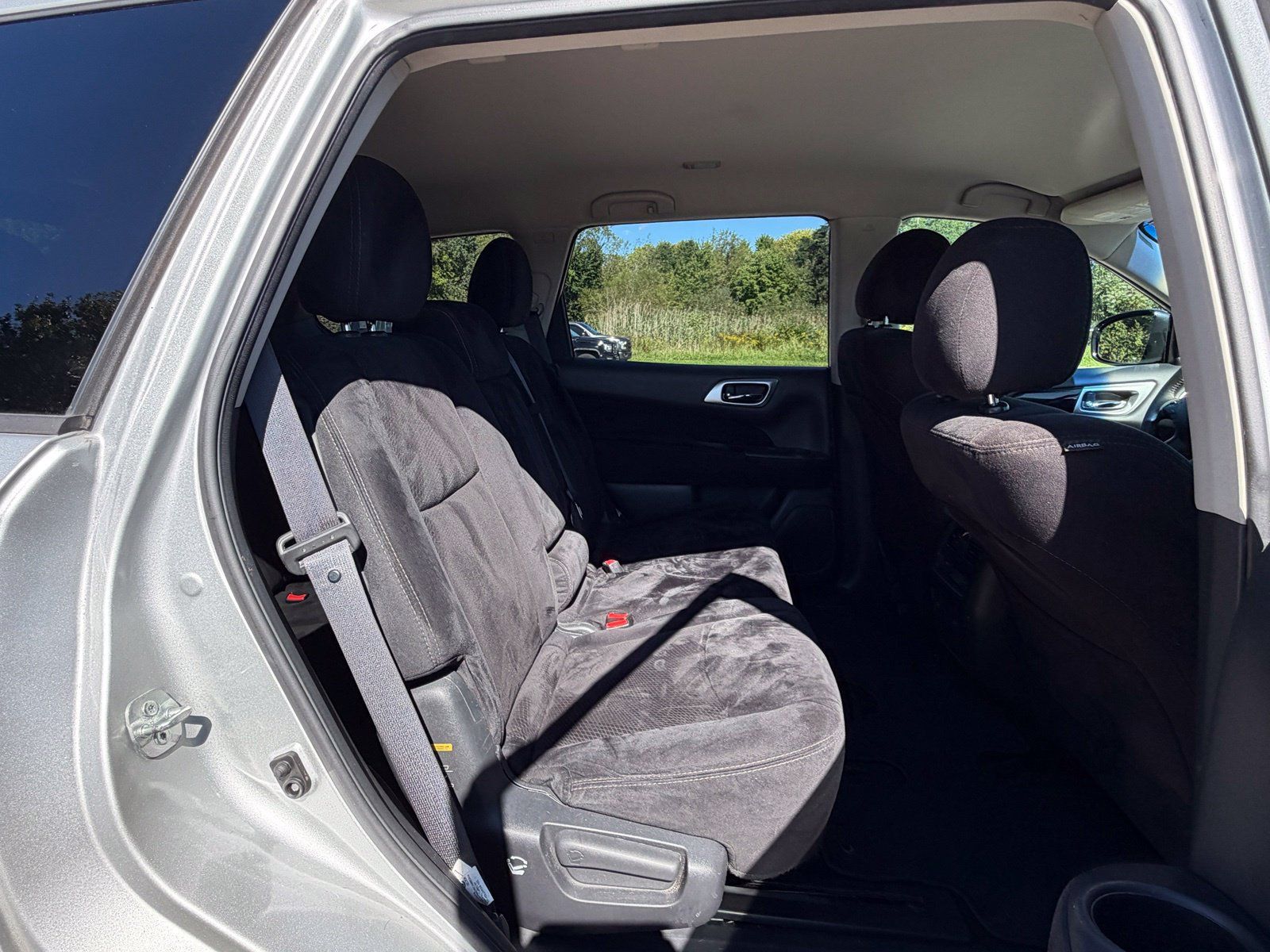 Used 2016 Nissan Pathfinder SV AWD/4WD image 43