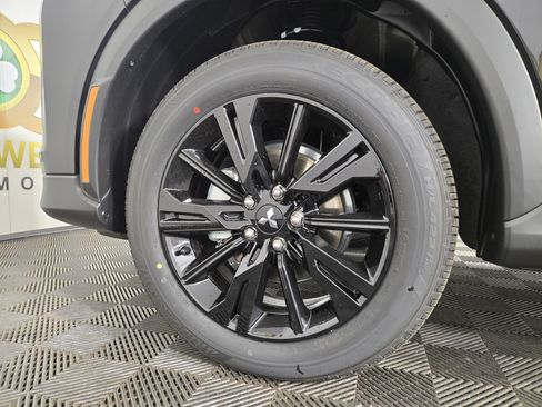 New 2026 Mitsubishi Eclipse Cross LE image 30