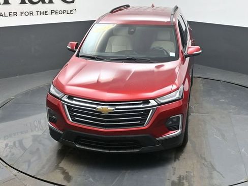 Used 2023 Chevrolet Traverse LT w/ LT Premium Package image 60