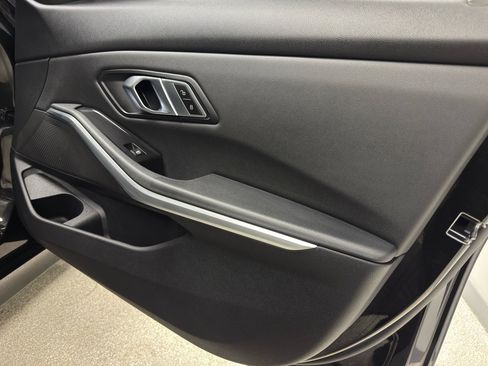 Used 2019 BMW 330i xDrive Sedan w/ Convenience Package image 13