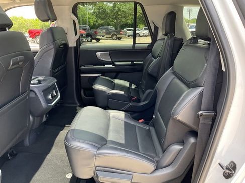 Used 2025 Ford Expedition Max Platinum AWD/4WD image 10
