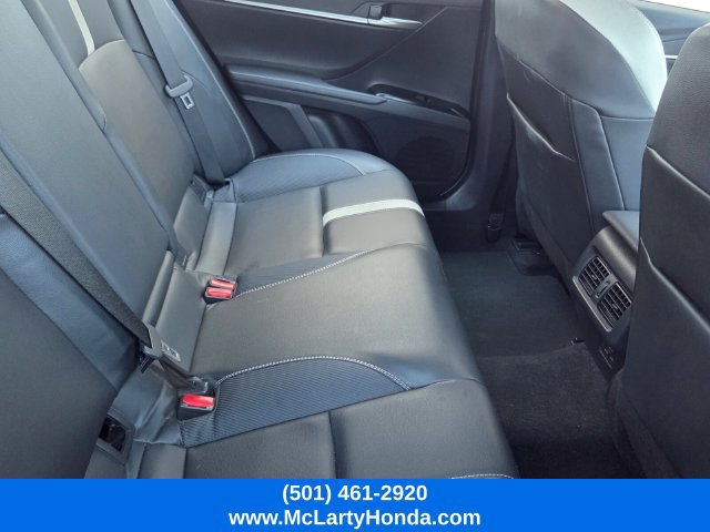 Used 2025 Toyota Camry SE FWD image 9