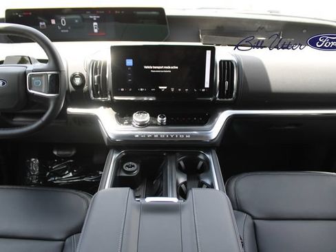 New 2027 Ford Expedition Platinum w/ Stealth Appearance Package AWD/4WD image 12