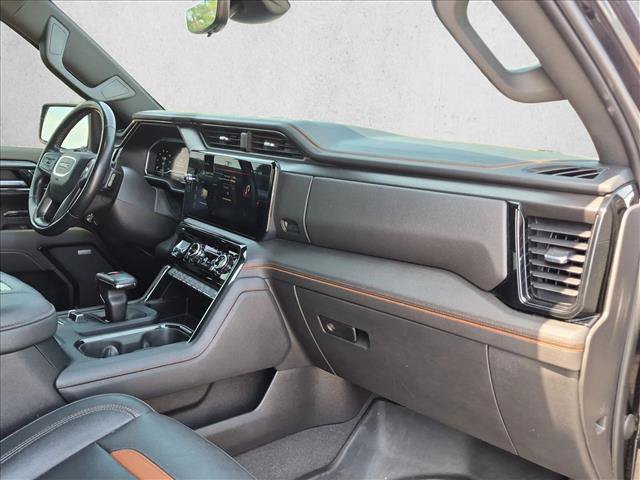 Used 2022 GMC Sierra 1500 AT4 w/ AT4 Premium Package AWD/4WD image 11
