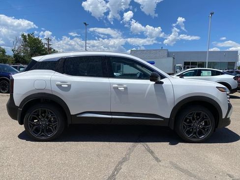 New 2026 Nissan Kicks SR w/ SR Premium Package AWD/4WD image 6