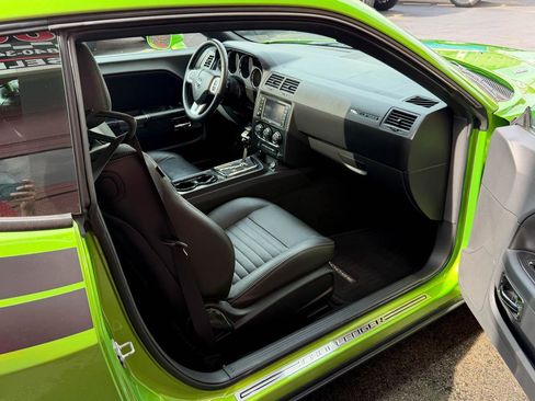 Used 2011 Dodge Challenger R/T RWD image 18