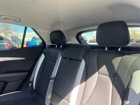 Certified 2025 Buick Envision Sport Touring image 31