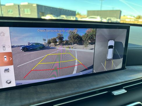 Used 2025 Genesis GV80 2.5T Advanced image 29