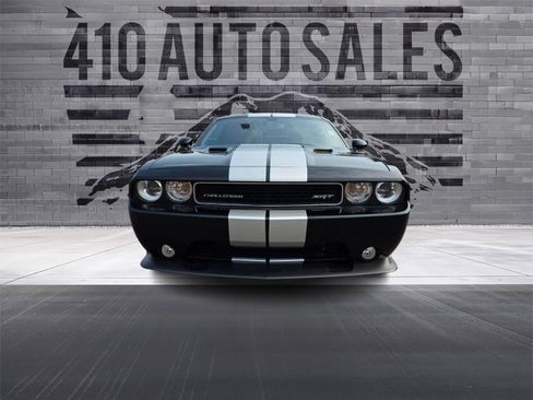 Used 2012 Dodge Challenger SRT8 w/ Premium Sound Group RWD image 5