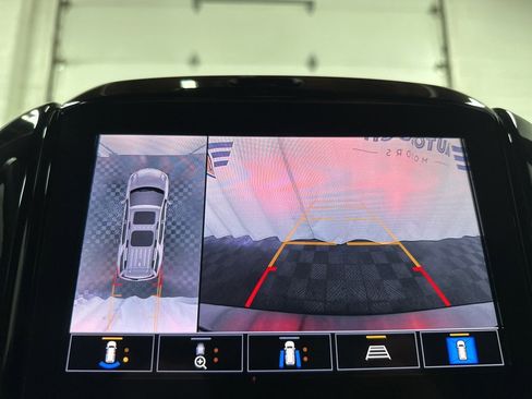 Used 2023 Chevrolet Traverse RS image 29