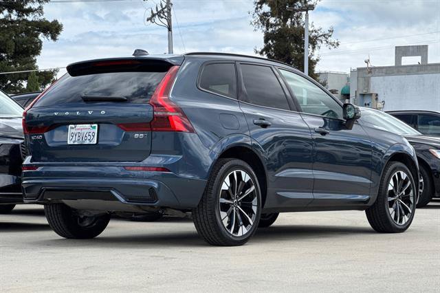 Used 2026 Volvo XC60 B5 Plus w/ Protection Package Premier AWD/4WD image 3