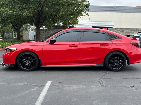 Used 2025 Honda Civic Sport image 8