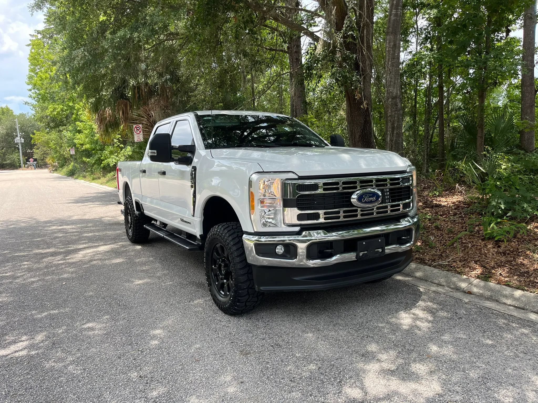 Used 2023 Ford F250 XLT w/ FX4 Off-Road Package AWD/4WD image 5