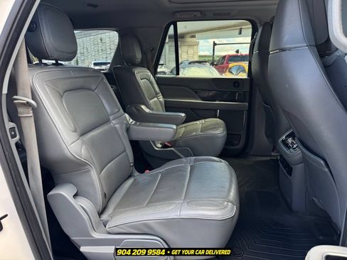 Used 2018 Lincoln Navigator L Select w/ Technology Package RWD image 23